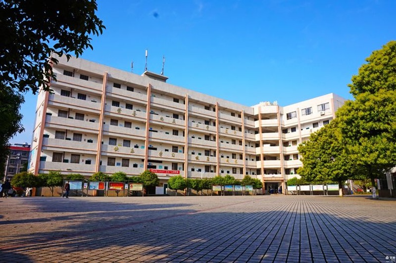 郴州市第四中學教學環境4